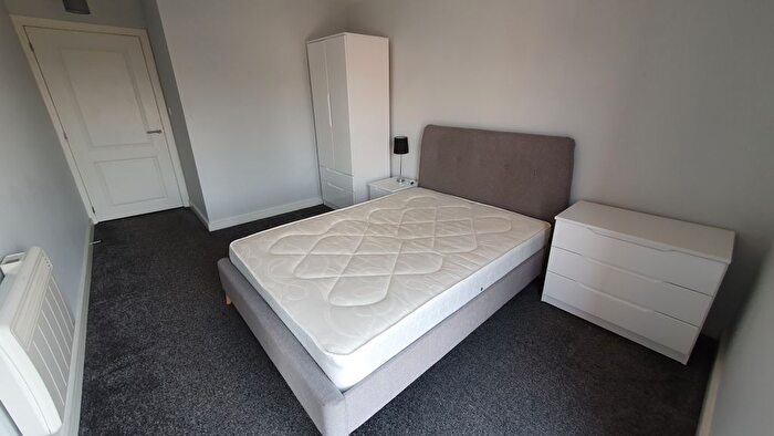 2 Bedroom Flat To Rent In Bradford Street, Birmingham, B12