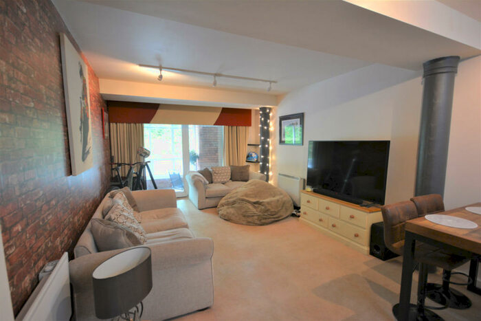 1 Bedroom Flat To Rent In Holden Mill, Bolton, BL1