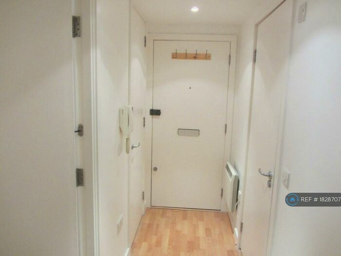 1 Bedroom Flat To Rent In Deals Gateway, London, SE13