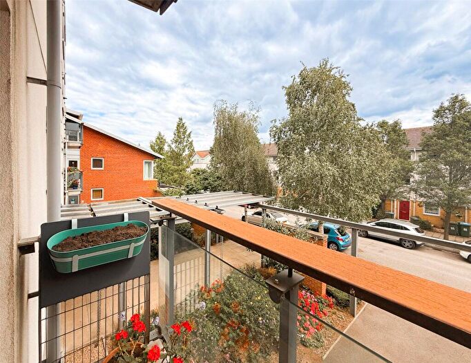 1 Bedroom Apartment For Sale In Erebus Drive, Woolwich, SE28