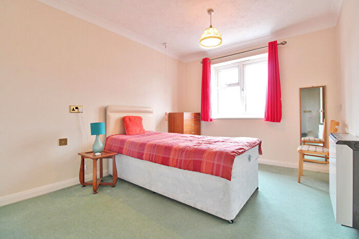 1 Bedroom Retirement Property For Sale In Grosvenor Court, Stubbington, PO14