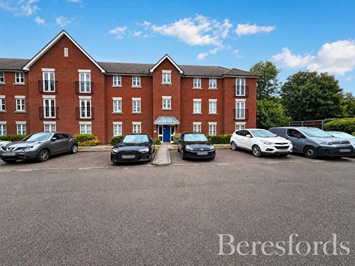2 Bedroom Flat For Sale In North Street, Hornchurch, RM11