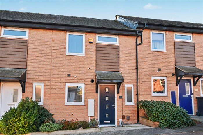 2 Bedroom Town House For Sale In Beech Grove, Leeds, LS8