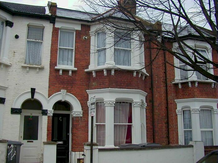 2 Bedroom Flat To Rent In Lechmere Road, Willesden Green, London, NW2