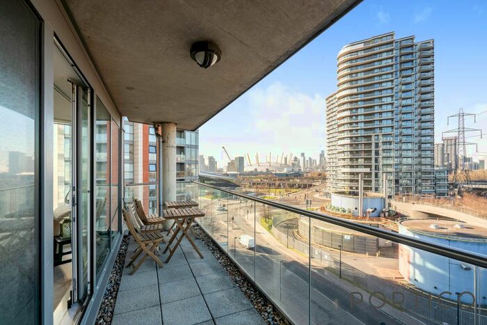 3 Bedroom Flat To Rent In Ross Apartments, Seagull Lane, E16
