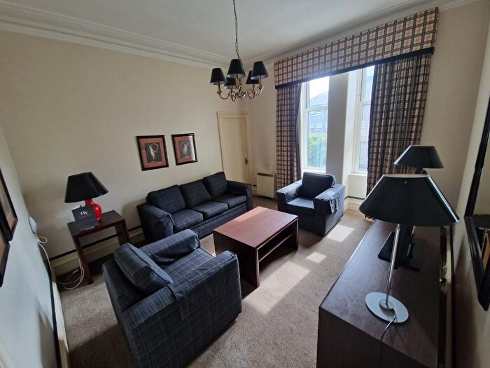 2 Bedroom Flat To Rent In Rosemount Viaduct, Rosemount, Aberdeen, AB25