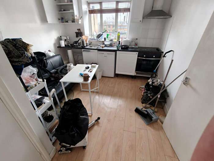 1 Bedroom Flat To Rent In Holloway Road, Holloway, London, N7