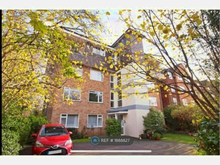 2 Bedroom Flat To Rent In Rosetta Court, Beckenham, BR3