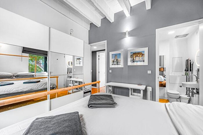 3 Bedroom Flat For Sale In Sweeps Building, Leather Lane, EC1N - Photo 8
