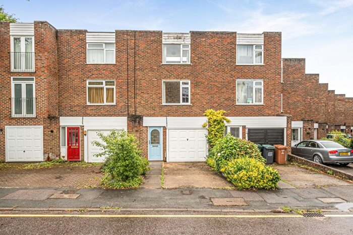 3 Bedroom Terraced House To Rent In Townfield, Rickmansworth, WD3