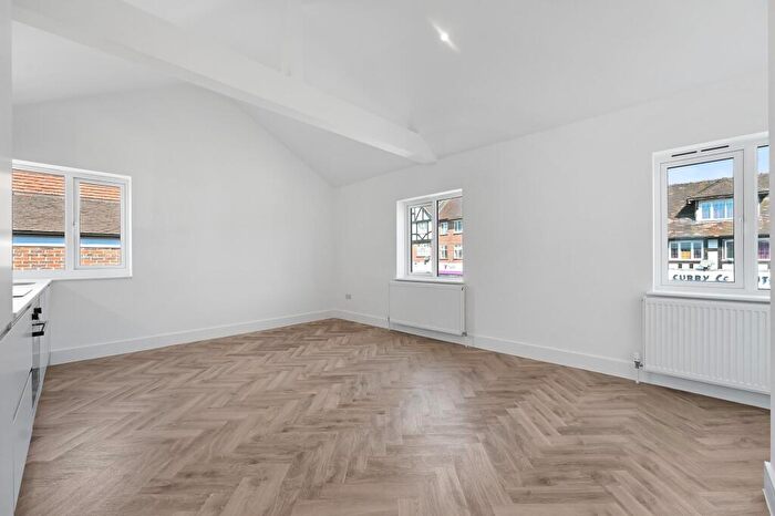 1 Bedroom Apartment To Rent In High Street, Banstead, SM7