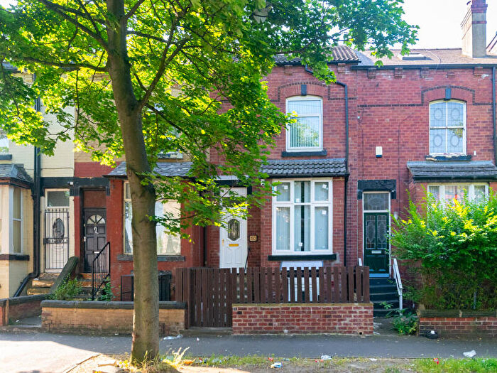 5 Bedroom House To Rent In Coldcotes Avenue, Leeds, West Yorkshire, LS9