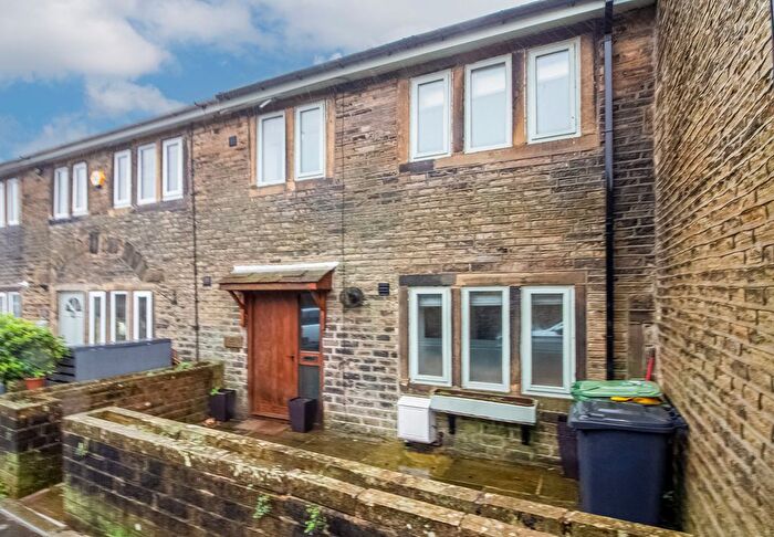 3 Bedroom Terraced House For Sale In Towngate, Upperthong, Holmfirth, HD9