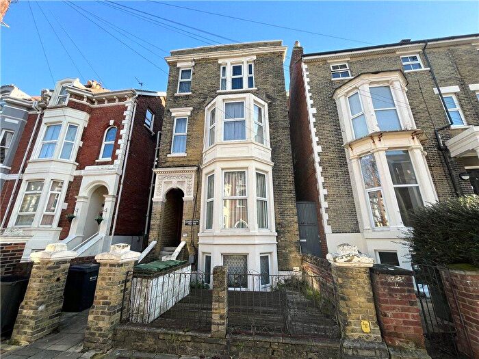 House For Sale In Elphinstone Road, Southsea, Hampshire, PO5