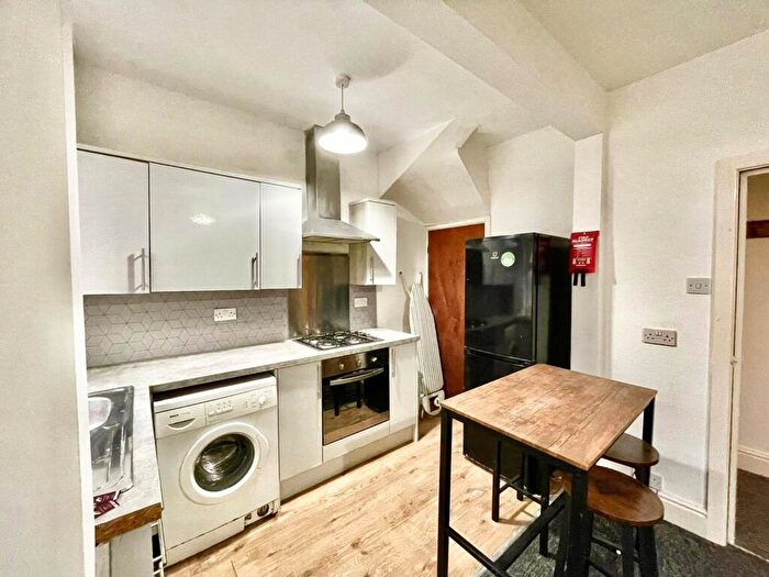 2 Bedroom Terraced House To Rent In Harold View, Hyde Park, Burley, Leeds, LS6