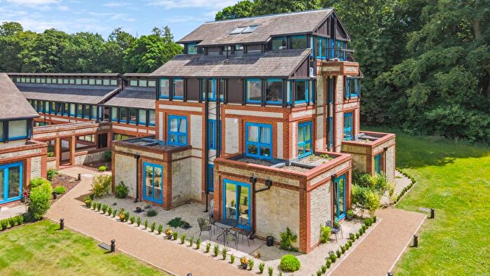 1 Bedroom Flat For Sale In Uplands House, Four Ashes Road, HP15