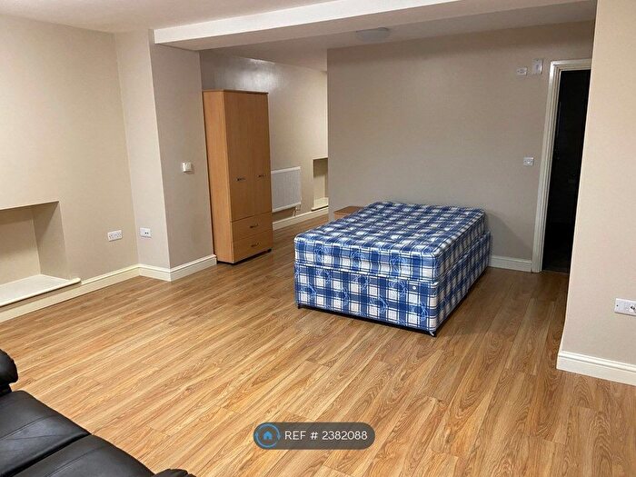 Studio To Rent In Dover Place, Bristol, BS8 - Photo 2