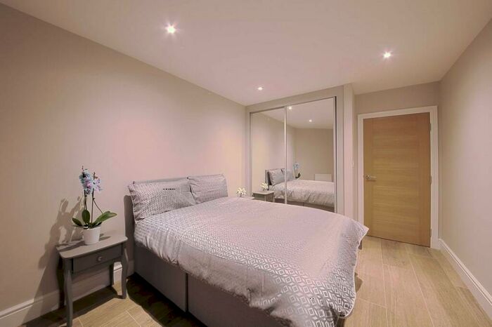 2 Bedroom Apartment To Rent In Petersfield Avenue, Slough, Berkshire, SL2