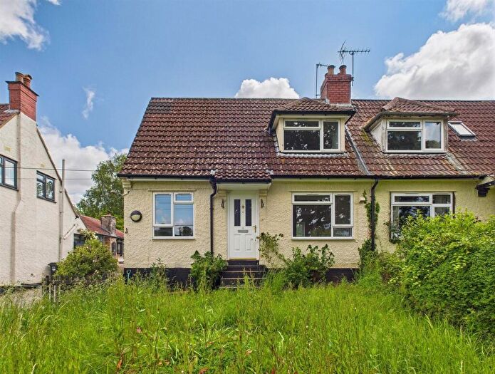 2 Bedroom Semi-Detached House For Sale In Green Lane, Butcombe, Bristol, BS40