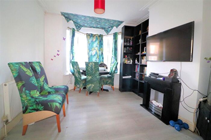 3 Bedroom Terraced House For Sale In Hengist Road, Northumberland Heath, Kent, DA8