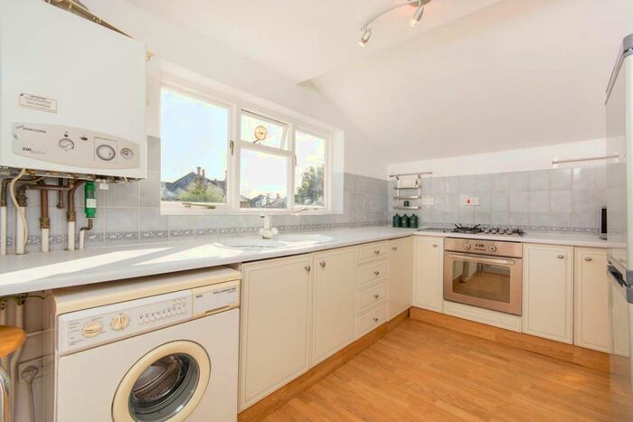 1 Bedroom Flat To Rent In Melbourne Grove, East Dulwich, London, SE22