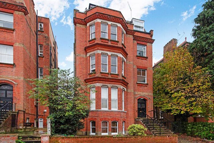 1 Bedroom Flat To Rent In Claremont Gardens, Surbiton, KT6