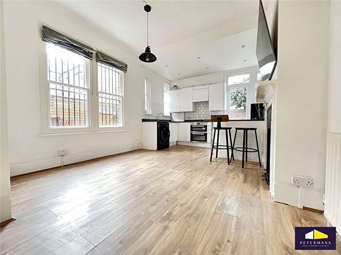 2 Bedroom Flat To Rent In Hailsham Avenue, London, SW2
