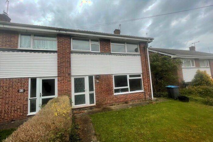 3 Bedroom Semi-Detached House To Rent In Eaves Road, Dover, CT17