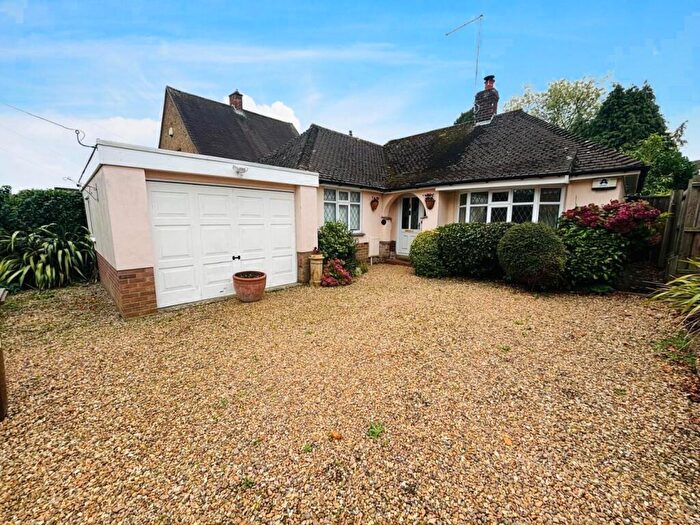3 Bedroom Detached Bungalow For Sale In Lumbertubs Lane, Boothville, Northampton, NN3