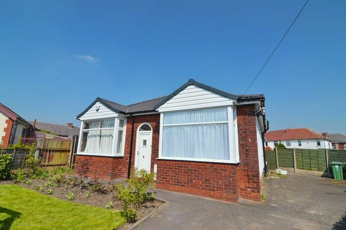 3 Bedroom Bungalow To Rent In Daneshill, Prestwich, Manchester, M25