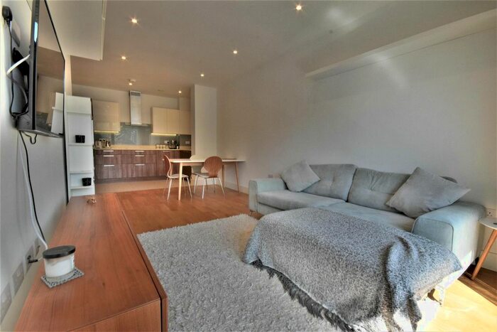 2 Bedroom Flat To Rent In Finchley Road, Golders Green NW11