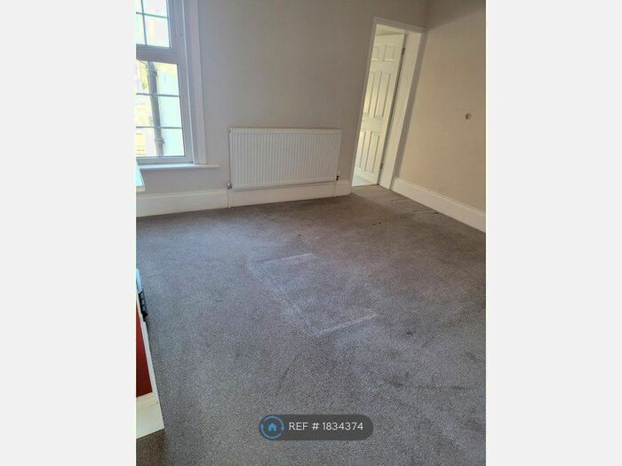 3 Bedroom Semi-Detached House To Rent In Beresford Road, Gillingham, ME7