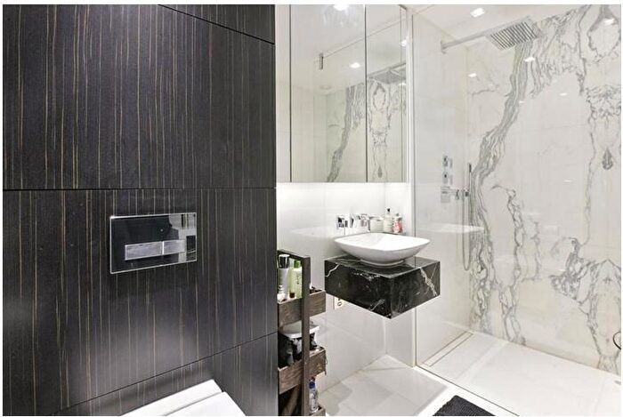 1 Bedroom Property To Rent In Kensington High Street, London, W14