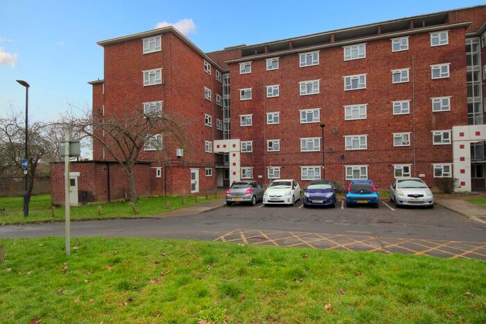 2 Bedroom Flat To Rent In Grange Court, Old Ruislip Road, Northolt, UB5