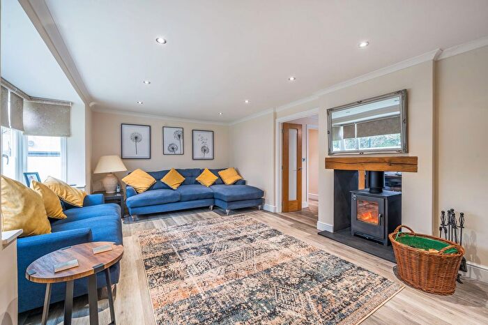 6 Bedroom Detached Bungalow For Sale In Talskiddy, St. Columb, TR9