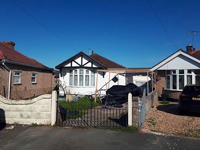 3 Bedroom Detached Bungalow For Sale In Handsworth Crescent, Rhyl, LL18