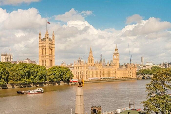 3 Bedroom Flat To Rent In Parliament View Apartments, Albert Embankment, SE1