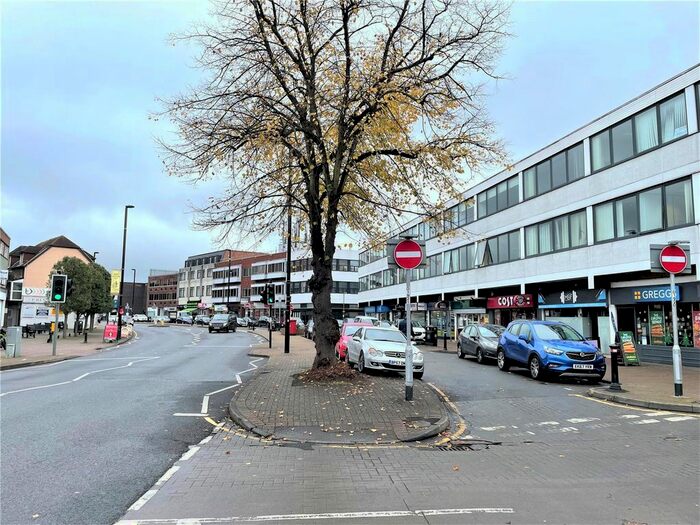 1 Bedroom Flat To Rent In - Church Road, Ashford, Surrey, TW15