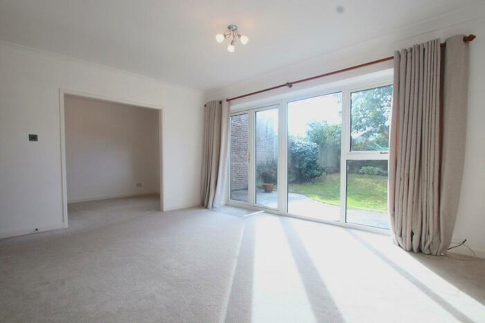 4 Bedroom Terraced House To Rent In Sparrow Drive, Orpington, BR5