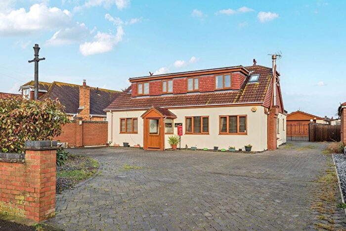 4 Bedroom Detached House For Sale In Sandy Point Road, Hayling Island, PO11