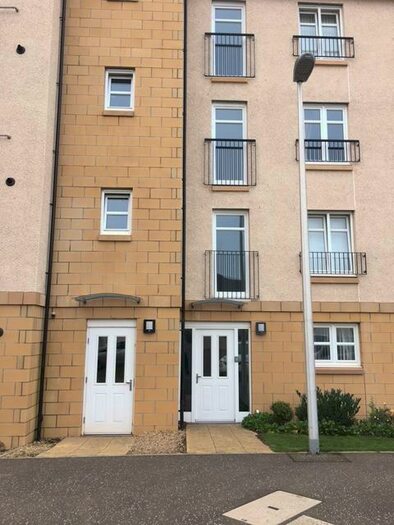 2 Bedroom Flat To Rent In Fairfield Gardens, Edinburgh, EH10