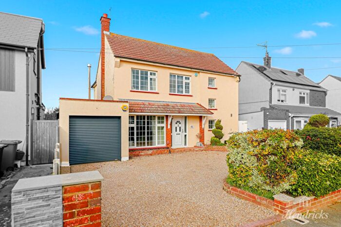 4 Bedroom Detached House For Sale In Marcus Avenue, Southend-On-Sea, SS1