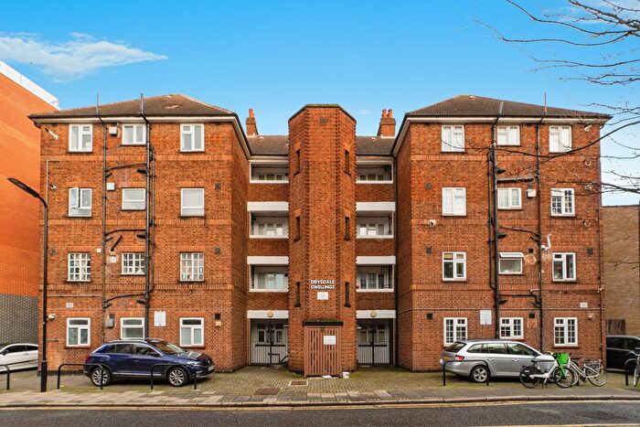 2 Bedroom Flat To Rent In Dunn Street, London, E8