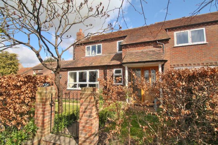 4 Bedroom End Of Terrace House To Rent In The Limes, Crowmarsh Gifford, Wallingford, OX10
