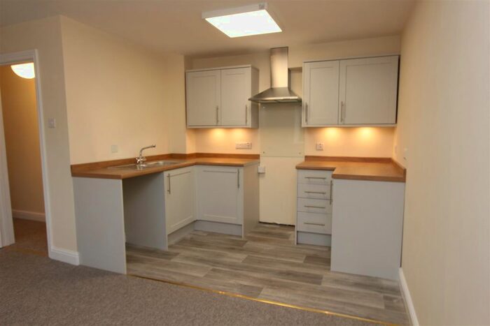 1 Bedroom Flat To Rent In South View Terrace, Willand, Devon EX15