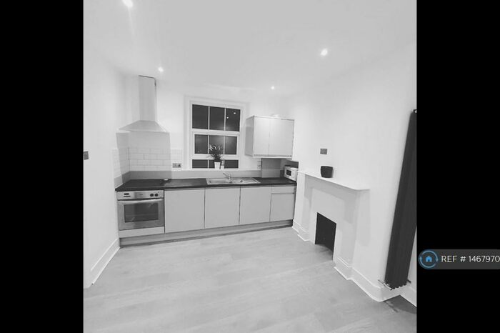 2 Bedroom Flat To Rent In Miles Buildings Marylebone Central, London, NW1