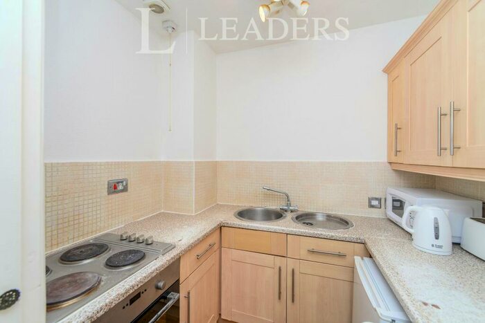 2 Bedroom Apartment To Rent In First Avenue, Hove, BN3
