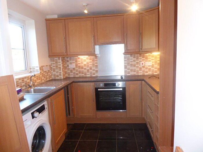 2 Bedroom Flat To Rent In Cedar Gate, Manning Road, Moulton, NN3