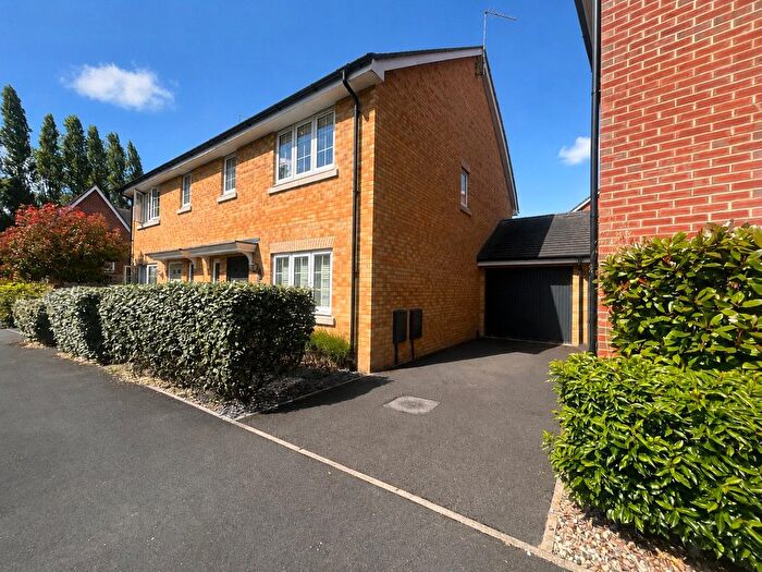 3 Bedroom Semi-Detached House For Sale In Carisbrooke Way, Daventry, Northamptonshire, NN11
