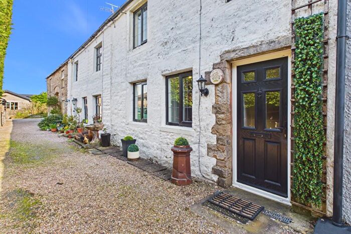 2 Bedroom Cottage For Sale In Sunny Nook, Hornby Road, Wray, LA2